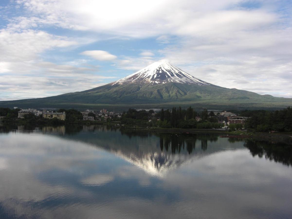 Отель Minshuku Fugakuso Фудзикавагутико Экстерьер фото